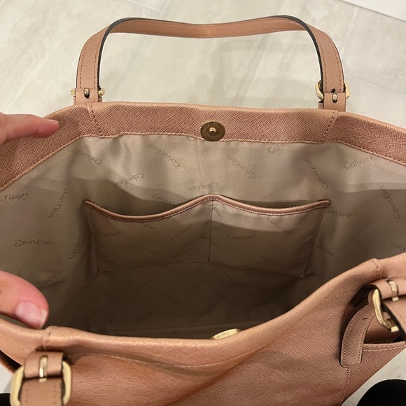 Calvin Klein Shoulder Bag Purse - Picture 6 of 9